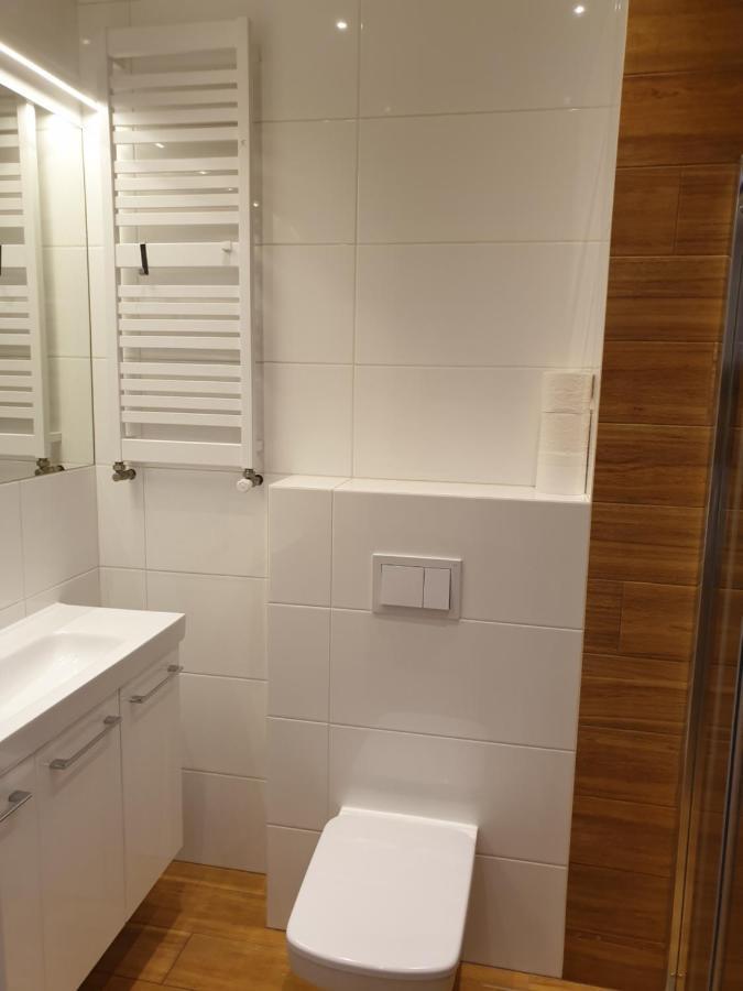 Maly Apartament W Zieleni Blisko Jeziora Sroda Wielkopolska Bagian luar foto
